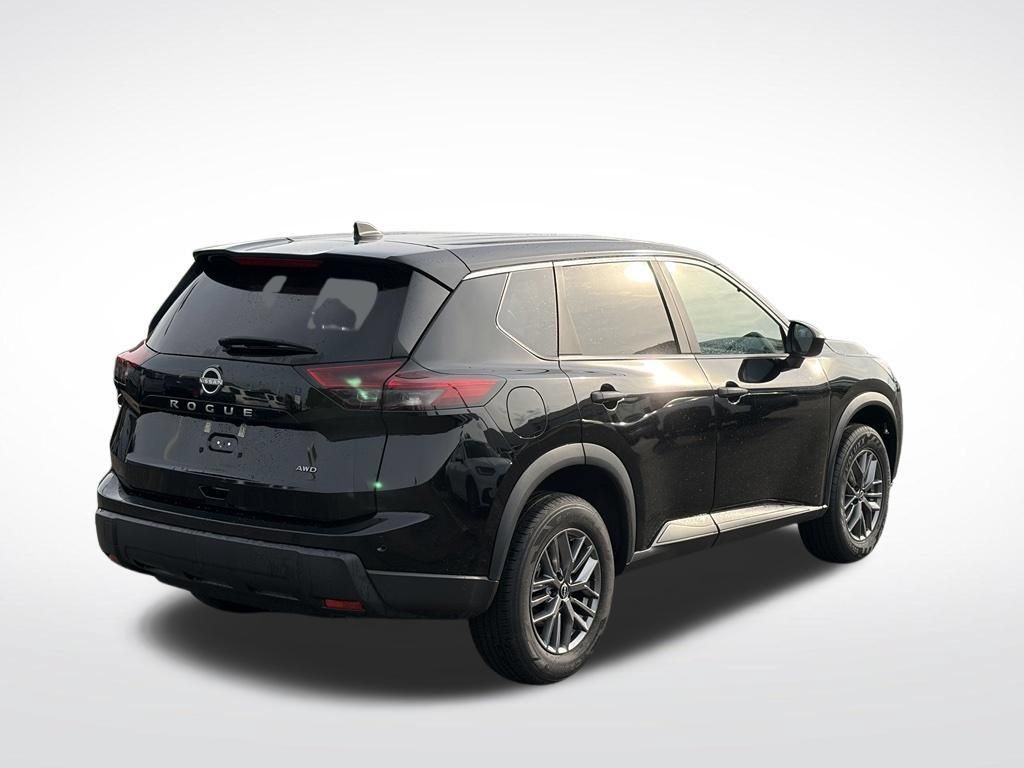 Used 2024 Nissan Rogue S AWD/4WD image 6