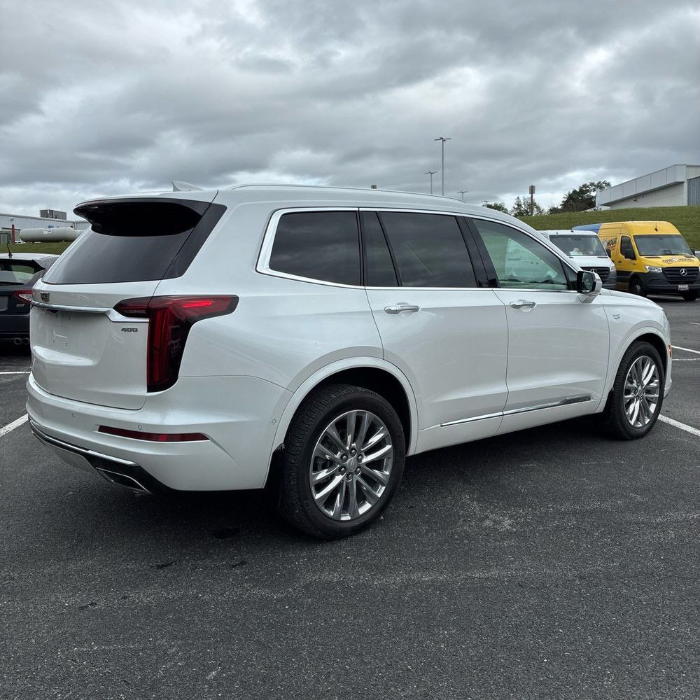 Used 2021 Cadillac XT6 Premium Luxury AWD/4WD image 3