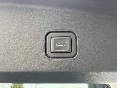 Used 2024 Cadillac Lyriq Luxury AWD/4WD image 26