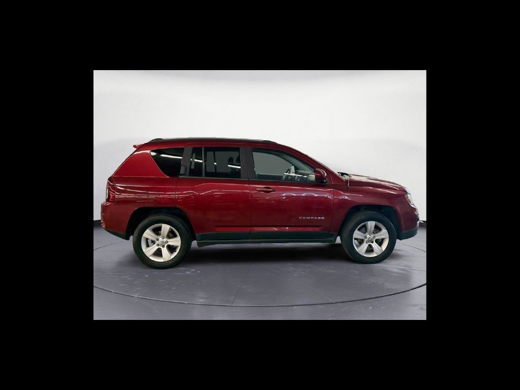 Used 2017 Jeep Compass Latitude AWD/4WD image 7