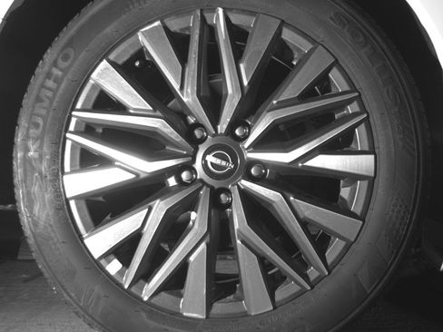 Used 2025 Nissan Altima 2.5 SV FWD image 15