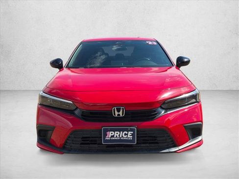 Used 2023 Honda Civic Sport image 2