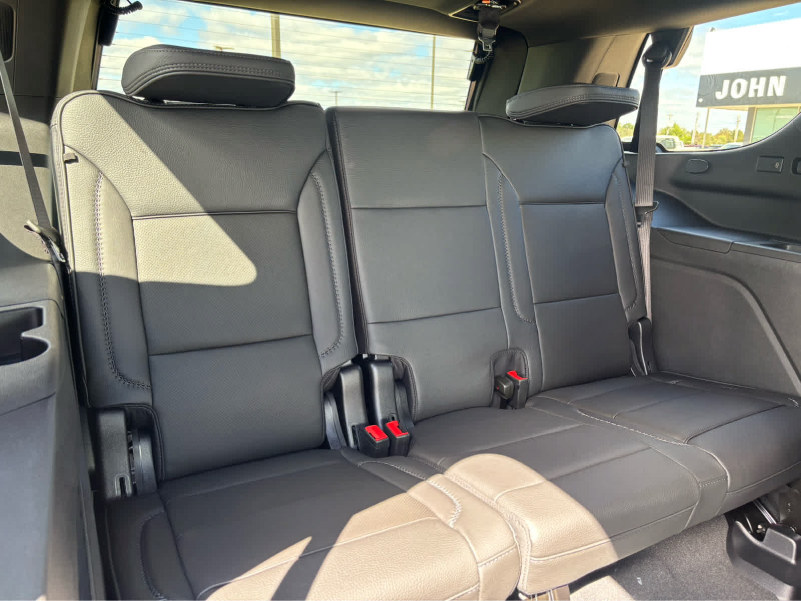 New 2027 GMC Yukon Denali w/ Sun & Power Step Package AWD/4WD image 15