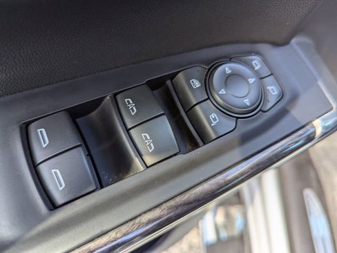 Used 2019 Chevrolet Silverado 1500 LTZ w/ LTZ Premium Package image 15