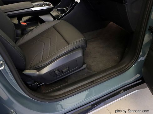 Used 2025 BMW X1 xDrive28i w/ Technology Package image 35