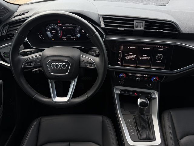 Used 2024 Audi Q3 2.0T Premium Plus w/ Premium Plus Package AWD/4WD image 12