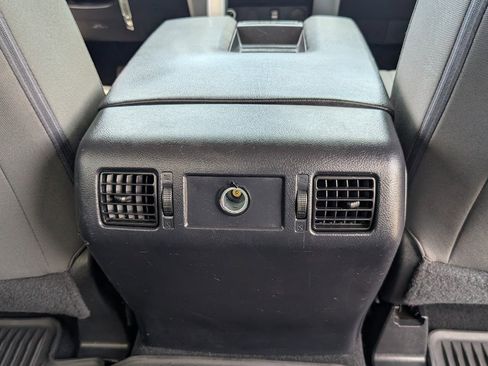 Used 2017 Toyota Tundra SR5 w/ SR5 Upgrade Package AWD/4WD image 7