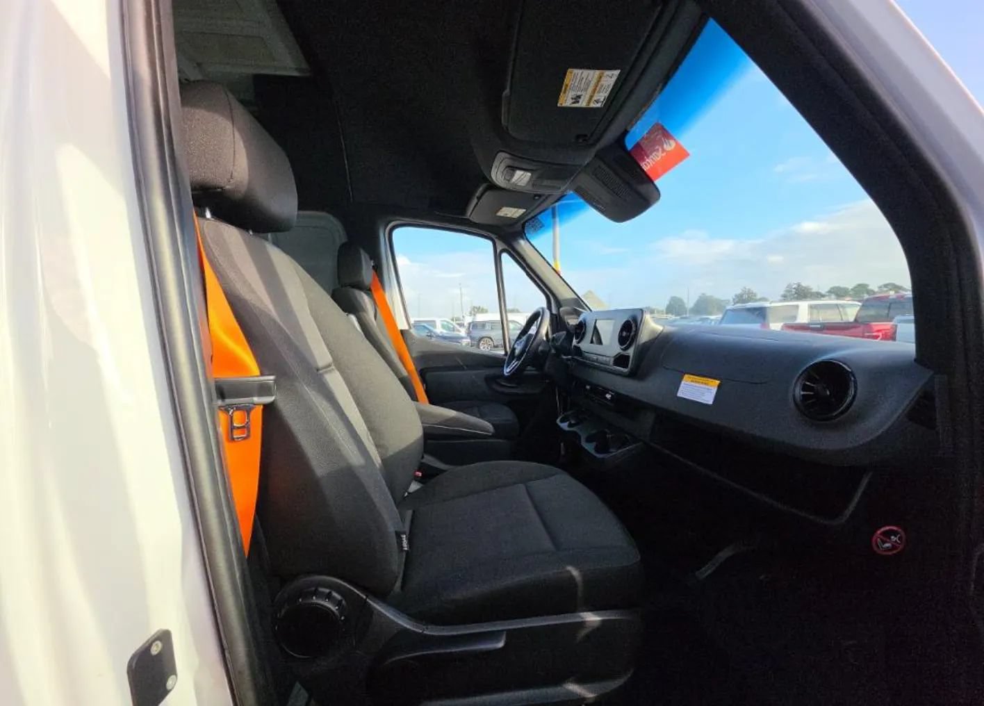 Used 2023 Mercedes-Benz Sprinter 2500 image 12