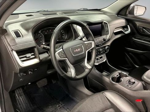 Used 2024 GMC Terrain SLT AWD/4WD image 16