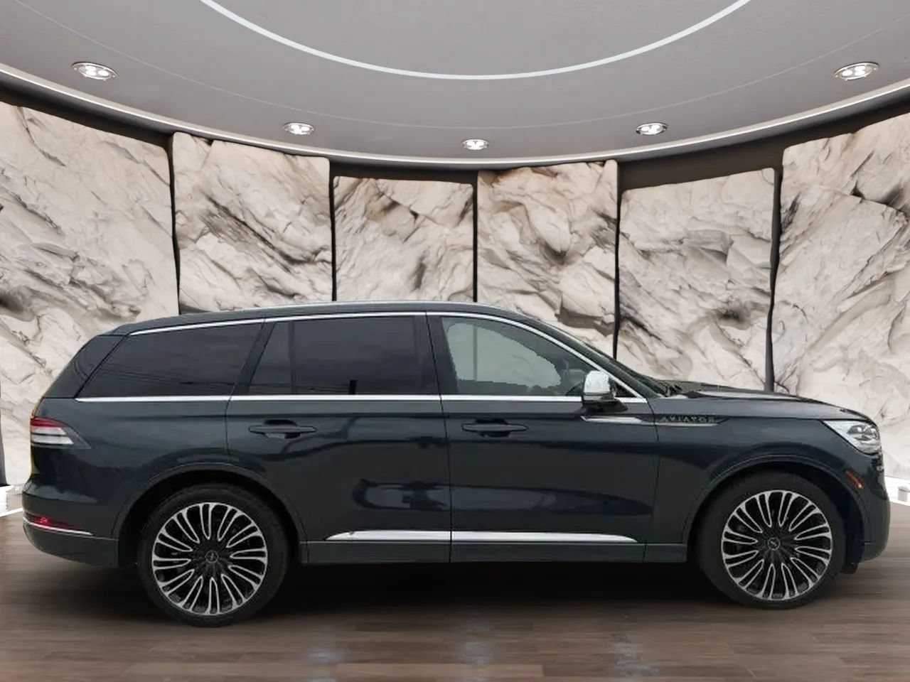 Used 2021 Lincoln Aviator Black Label w/ Dynamic Handling Package AWD/4WD image 8