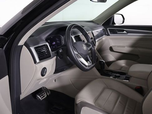 Used 2023 Volkswagen Atlas SEL Premium image 28