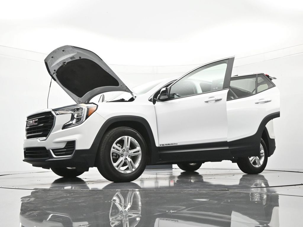 Used 2024 GMC Terrain SLE FWD image 48
