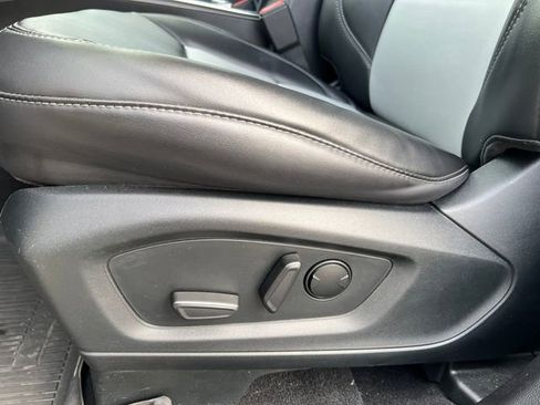 Used 2023 Ford Explorer XLT w/ Equipment Group 202A image 14