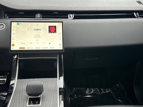 Used 2024 Land Rover Range Rover Evoque Dynamic SE image 28