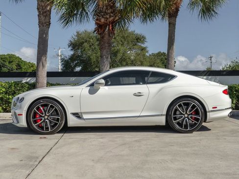 Used 2020 Bentley Continental GT image 3