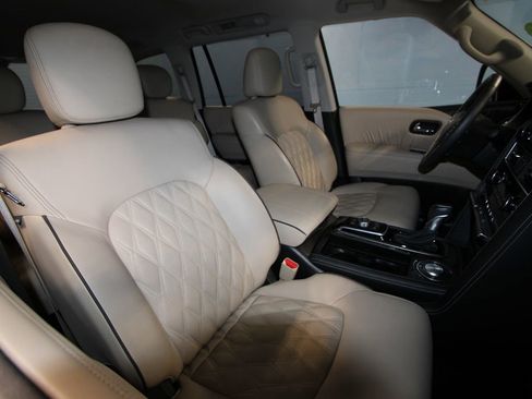 Used 2024 Nissan Armada Platinum w/ Captain's Chairs Package image 27