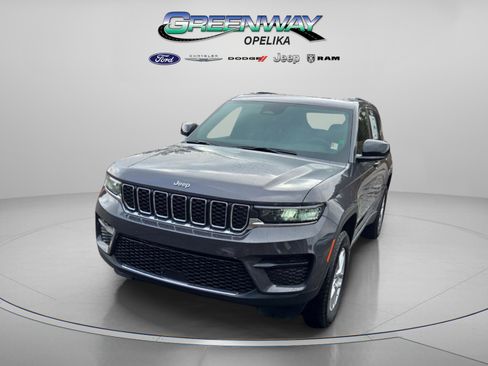 New 2025 Jeep Grand Cherokee Laredo X image 13