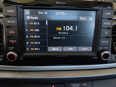 Used 2020 Kia Rio LX image 25