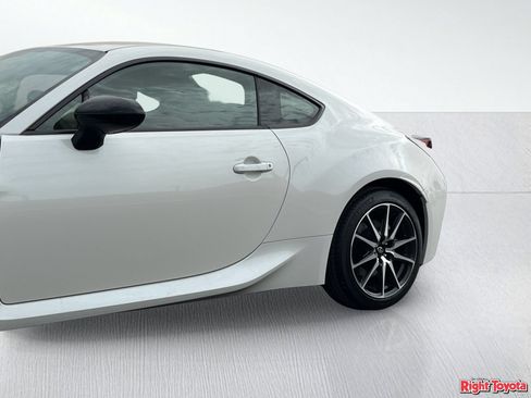 Certified 2026 Toyota GR86 w/ ALL Weather Mat Package (TMS) RWD image 10