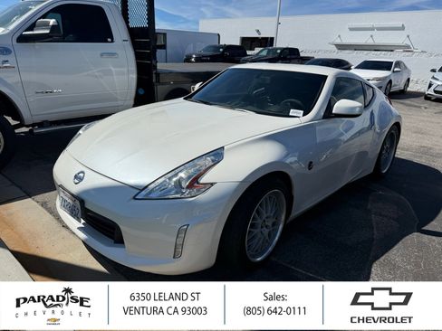 Used 2017 Nissan 370Z Coupe image 1