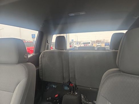 Used 2022 Chevrolet Silverado 1500 Custom image 16