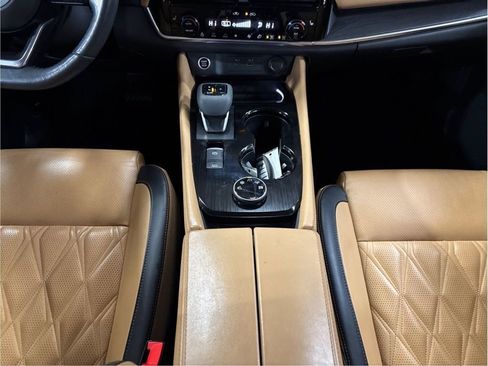 Used 2022 Nissan Rogue Platinum w/ Head-Up Display Package image 14