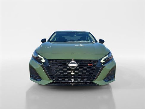 New 2025 Nissan Altima 2.5 SR image 9