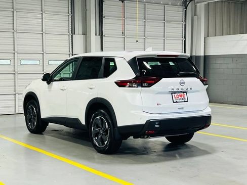 New 2026 Nissan Rogue SV FWD image 13