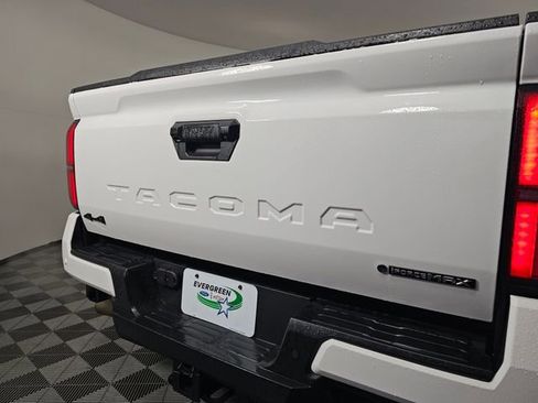 Used 2025 Toyota Tacoma 4x4 Double Cab Hybrid image 17