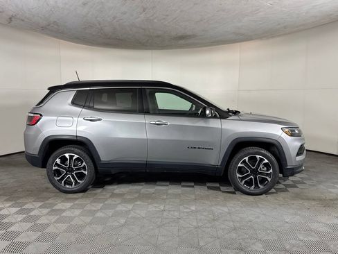 Certified 2024 Jeep Compass Limited AWD/4WD image 4