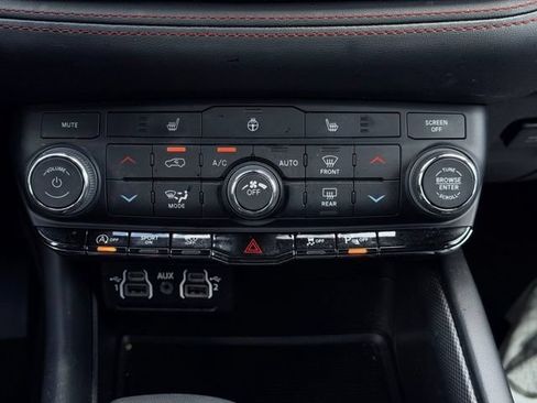 Used 2023 Dodge Durango GT AWD/4WD image 35