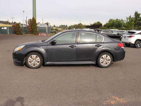 Used 2010 Subaru Legacy 2.5i AWD/4WD image 8