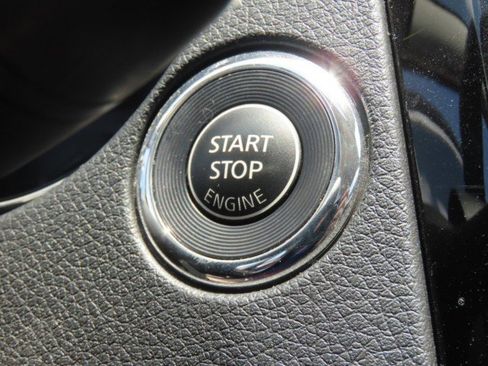 Used 2021 Nissan Rogue Sport SL w/ Premium Package FWD image 22