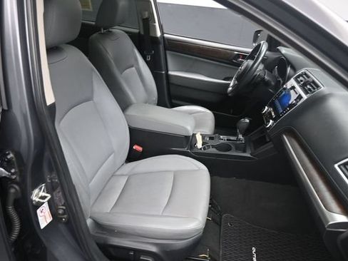 Used 2018 Subaru Outback 3.6R Limited AWD/4WD image 30