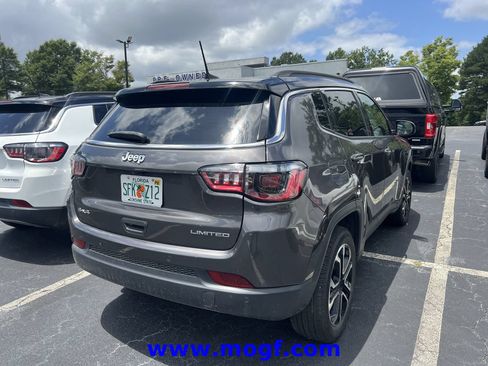 Used 2024 Jeep Compass Limited AWD/4WD image 3
