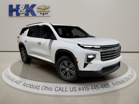 New 2026 Chevrolet Traverse LT w/ Driver Confidence Package image 1