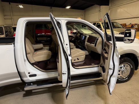 Used 2018 RAM 3500 Laramie RWD image 66