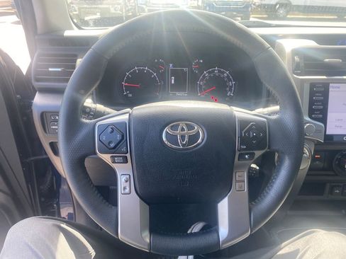 Used 2022 Toyota 4Runner SR5 image 15