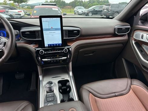 Used 2023 Ford Explorer King Ranch w/ Technology Package AWD/4WD image 15