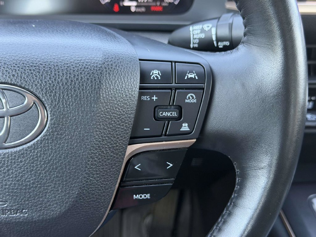 Certified 2023 Toyota Crown AWD/4WD image 11