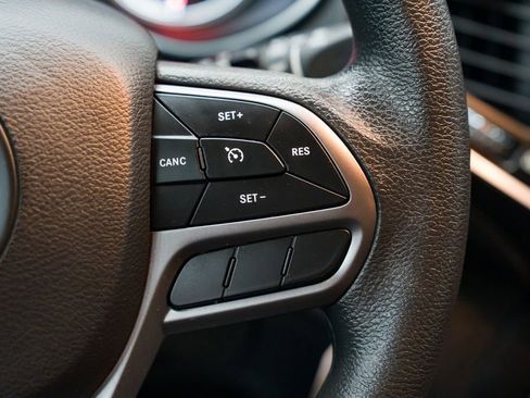 Used 2020 Jeep Cherokee Latitude image 15