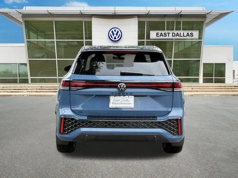 New 2026 Volkswagen Tiguan SE R-Line FWD image 4