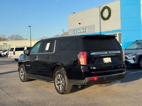 Used 2021 Chevrolet Suburban LT w/ Max Trailering Package image 5