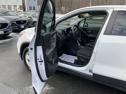 Used 2020 Chevrolet Trax LS w/ Tint and Cruise Package image 14