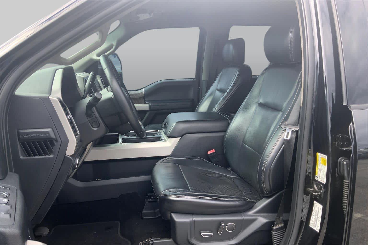Used 2019 Ford F350 Lariat w/ Lariat Ultimate Package AWD/4WD image 8