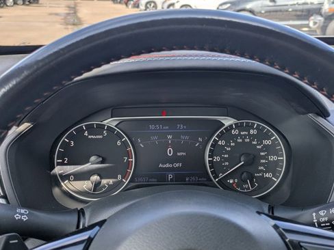 Used 2023 Nissan Altima 2.5 SR w/ SR Premium Package image 11