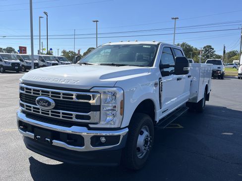 New 2025 Ford F350 XL w/ XL Chrome Package image 9