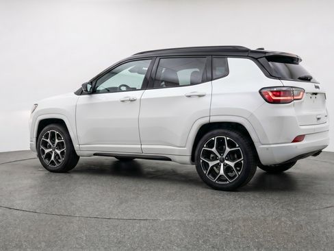 Used 2025 Jeep Compass Limited AWD/4WD image 6