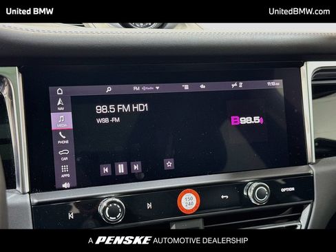 Used 2023 Porsche Macan S AWD/4WD image 8