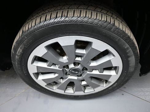 Certified 2024 Honda Passport EX-L image 13